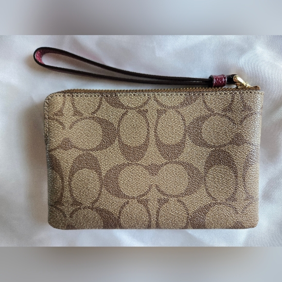 Coach 1941 LUX LINE SHIMMERY Burgundy and Tan Wristlet NWOT - Picture 2 of 7